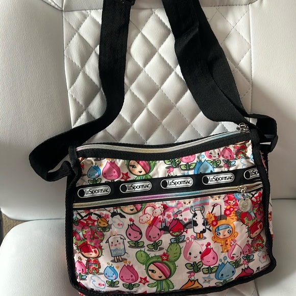 Tokidoki for LeSportsac NWOT crossbody or shoulder bag with make up bag inside - Picture 7 of 7